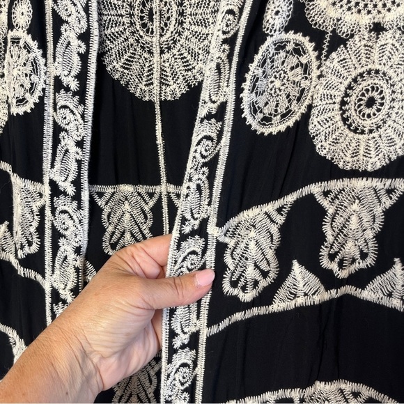 Est. 1946 Boho Black White Allover Embroidered Kimono Jacket Duster Coverup S/M - Picture 8 of 11